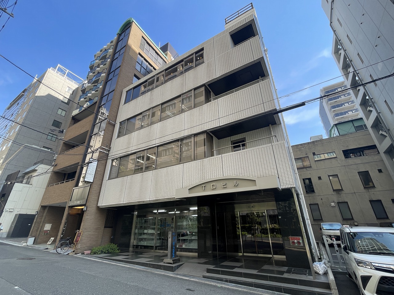 T.Dビル