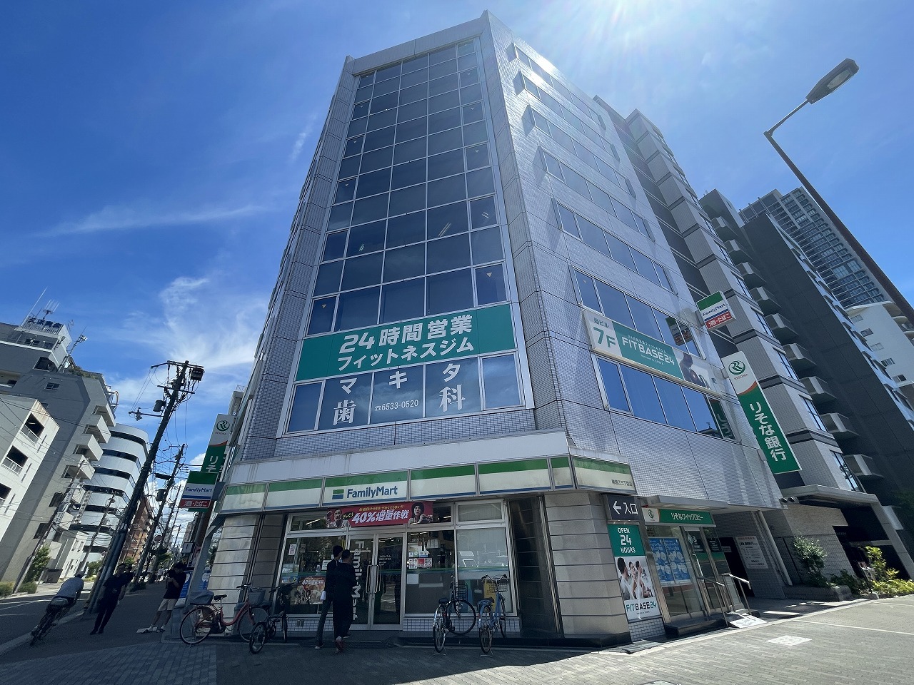 アドーラブル南堀江