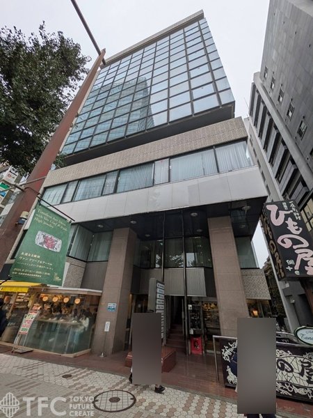 クリスタルタワー