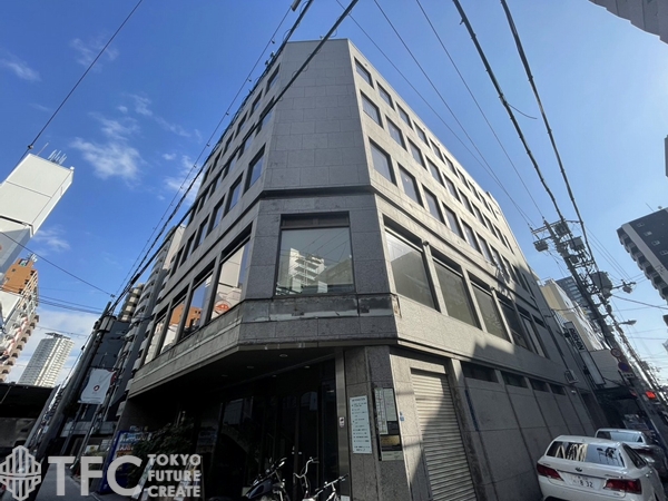 ロイヤルクイーンビル