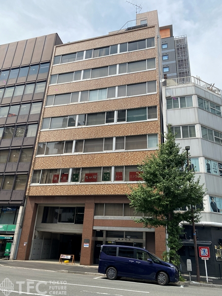 秋山ビル