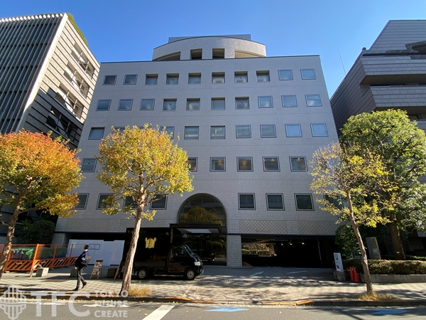 泉館文人通りビル（旧：精糖会館）