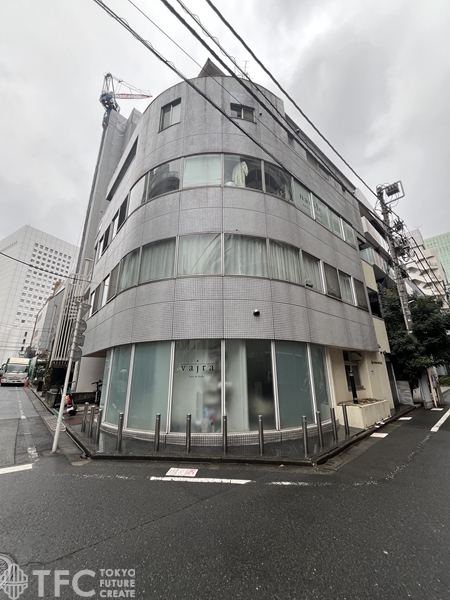 青山アイビスビル