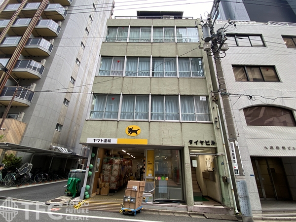 タイヤビル