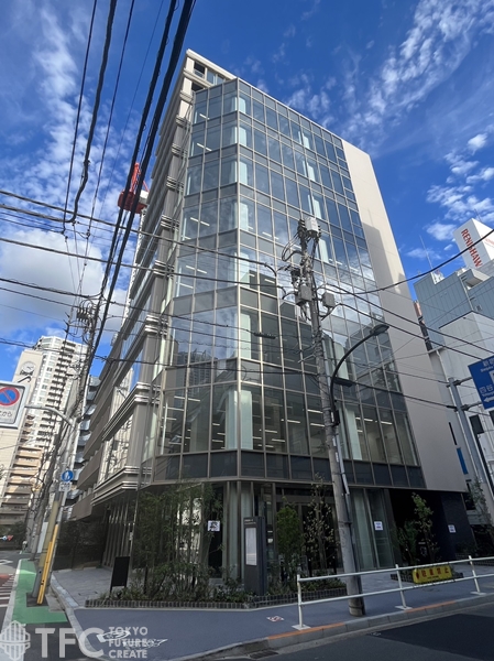 クロスシー新宿御苑前ビル